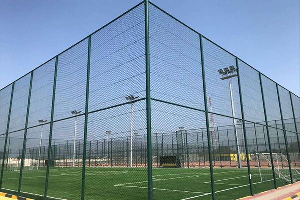 Z6尊龙凯时照明1000W投光灯用在迪拜的球场项目